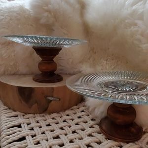 Glass and wood pie stands